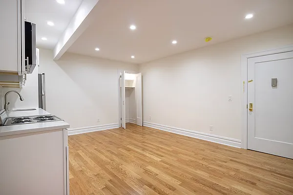 Rented by Rita S Citrin, LREB | media 4