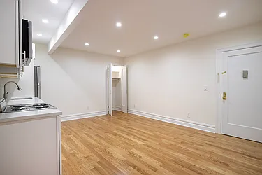 Rented by Rita S Citrin, LREB