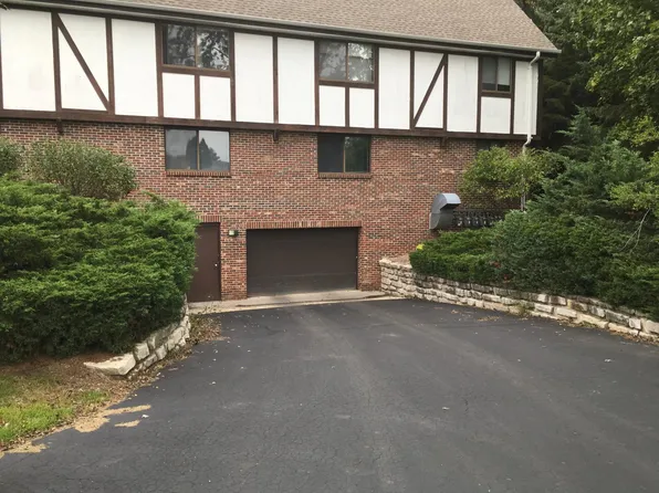 W69N876 Evergreen Ct, Cedarburg, WI