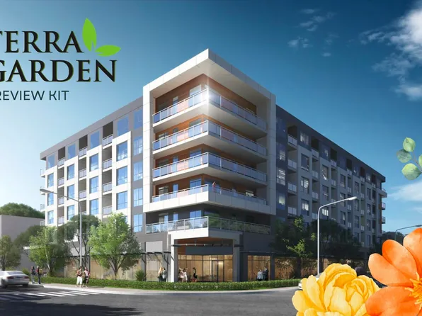 15258 102a Ave #208, Surrey, BC V3V 8A7