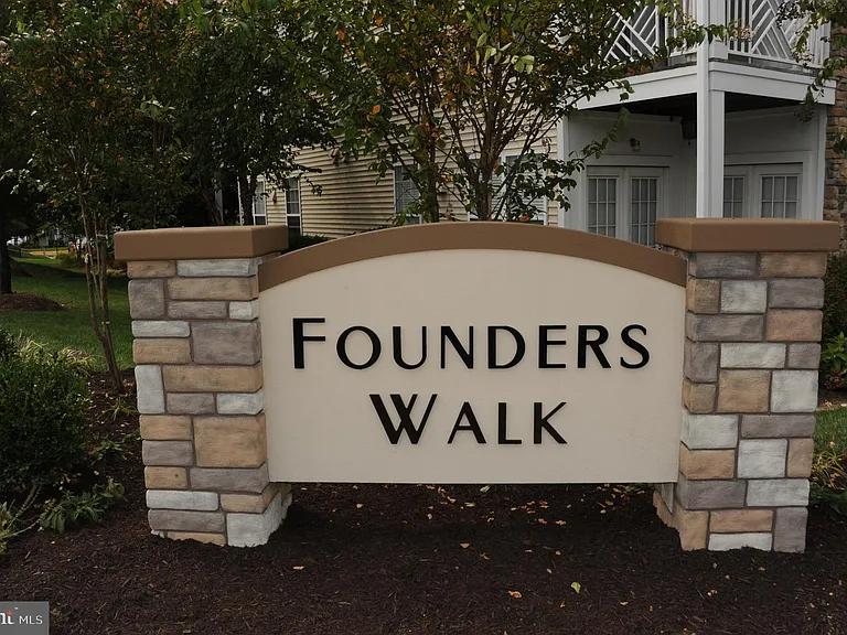 5958 Founders Hill Dr #101B — Photo 20