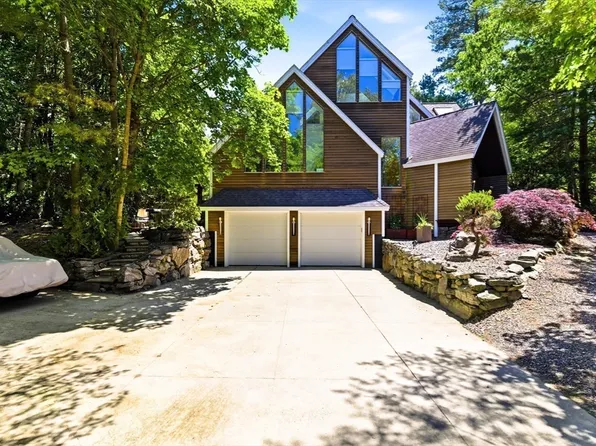 51 Deer Path, Hudson, MA 01749