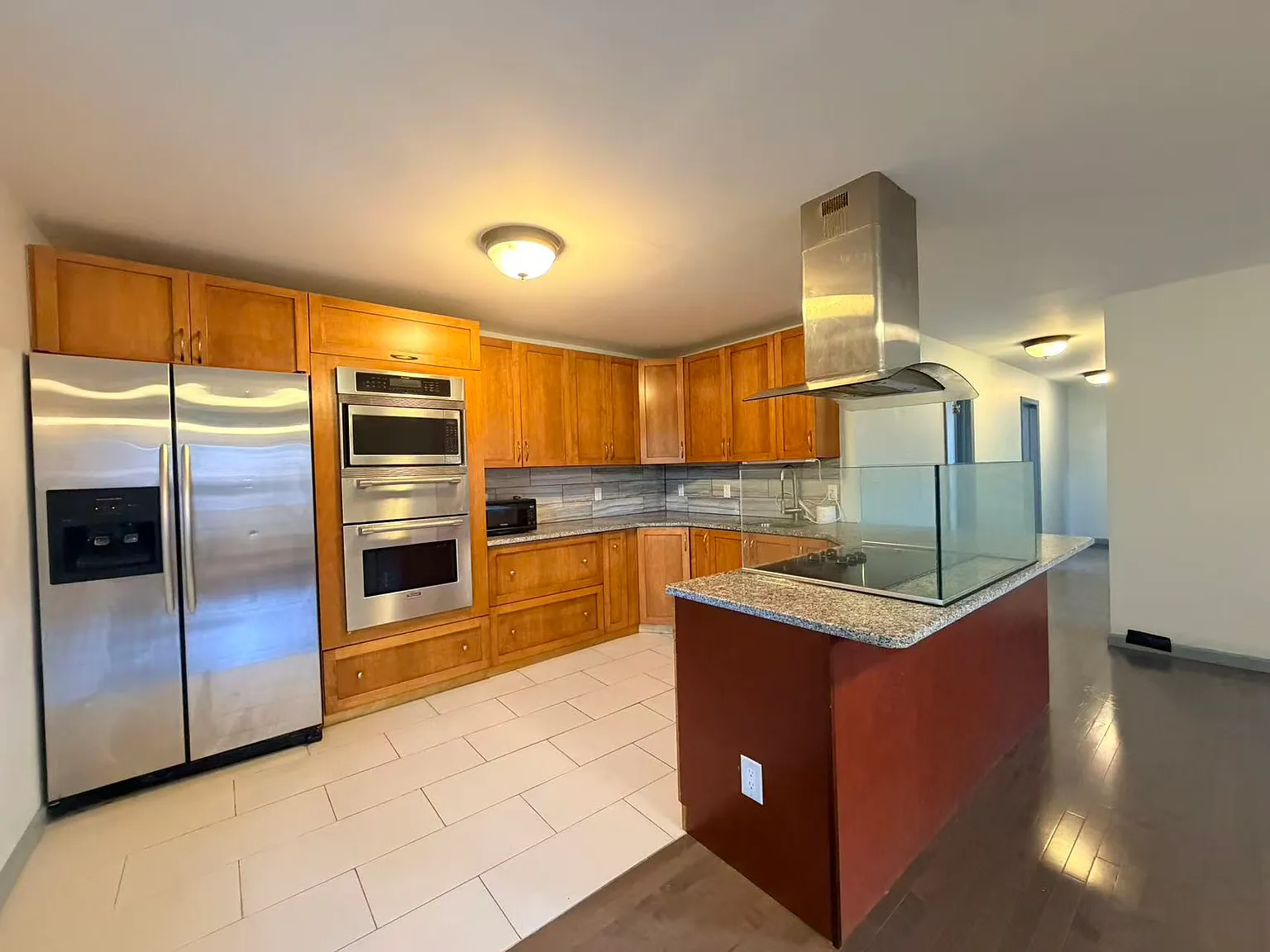 3 bed, 1238 sqft, $3,000 — Photo 2