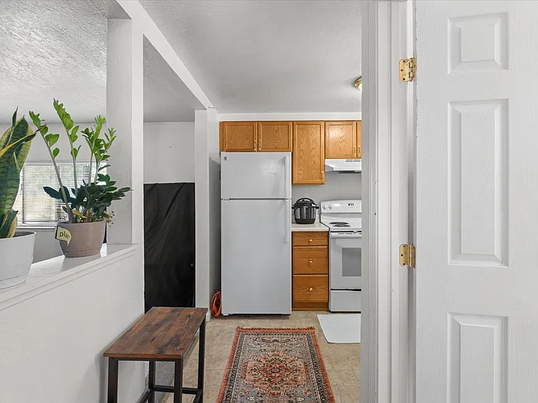 504 Modoc St — Photo 3