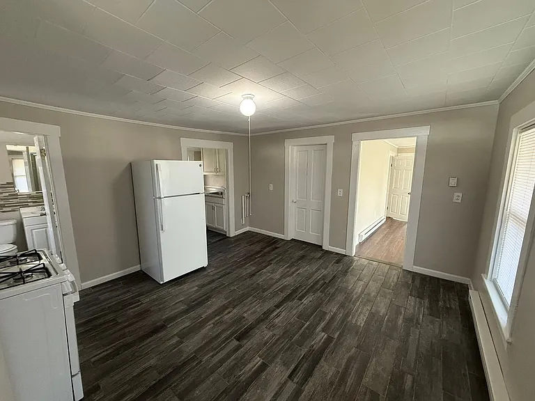 45 Aspen Street — Photo 2