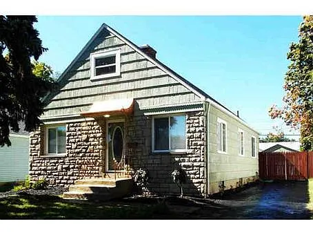 913 S Harris Ave photo 1
