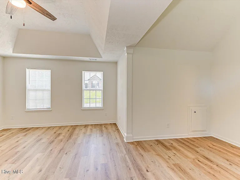 4688 Perry Mill Cir — Photo 25
