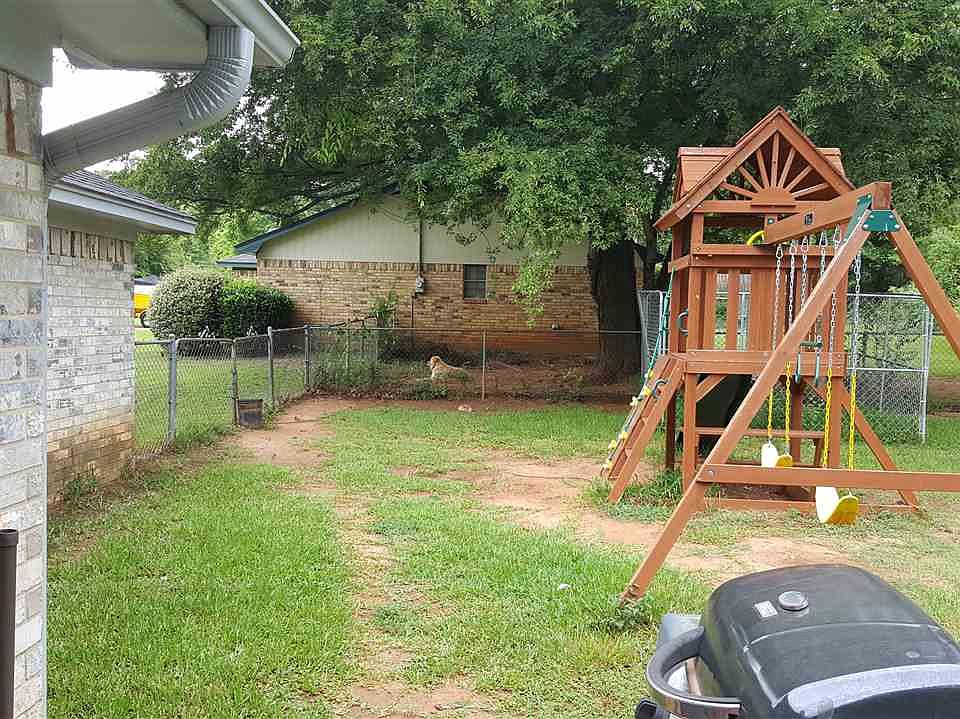 2nd image of 10851 Nix Ln