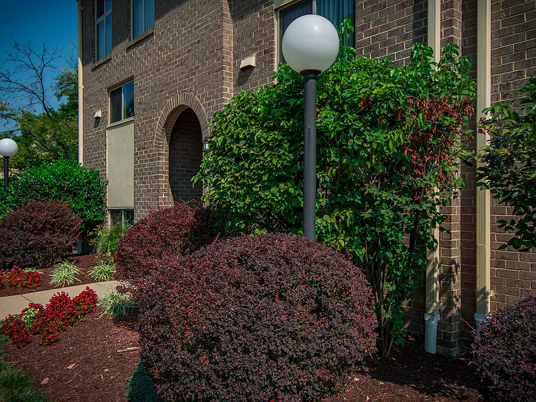 Maplewood Villas Apartments Building Exterior 52