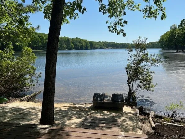 2149 Oakengate Ln, Midlothian, VA 23113