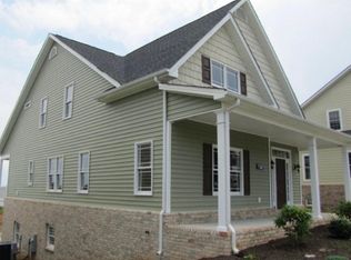 1125 Cranberry Ct, Moneta, VA