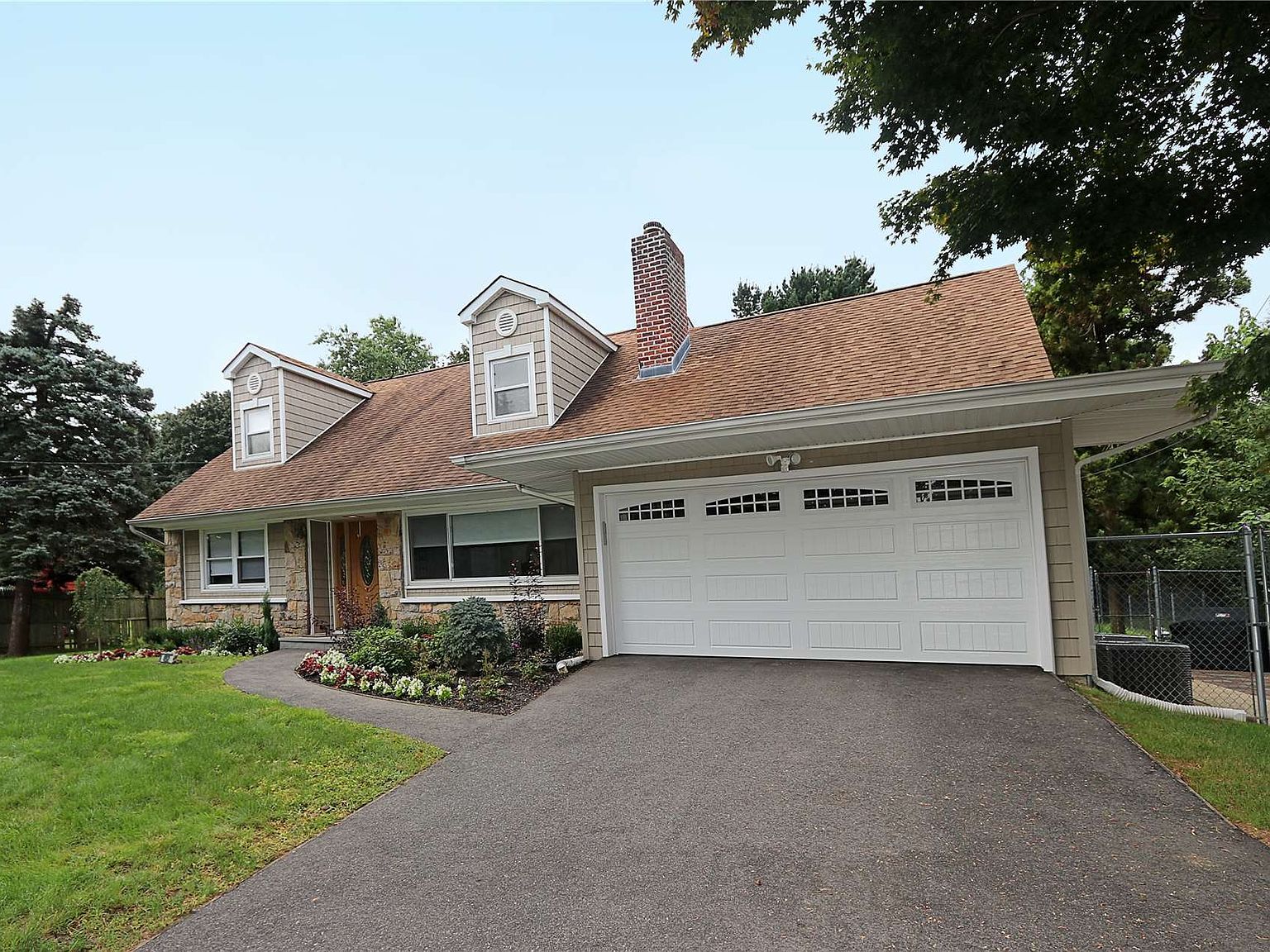 492 Landing Avenue, Smithtown, NY 11787 Zillow