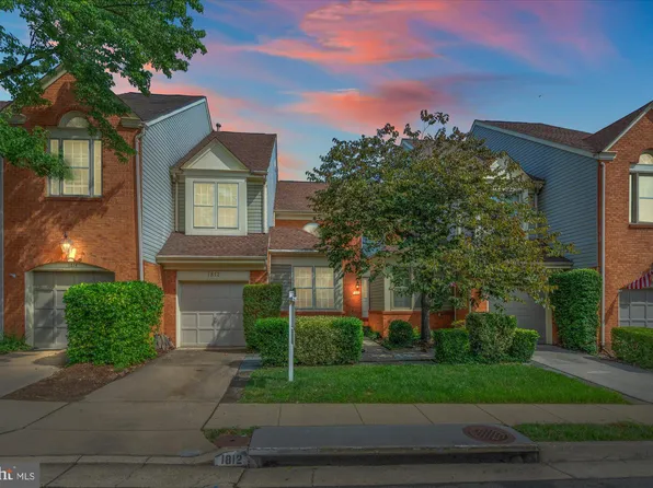 1812 Duffield Ln, Alexandria, VA 22307