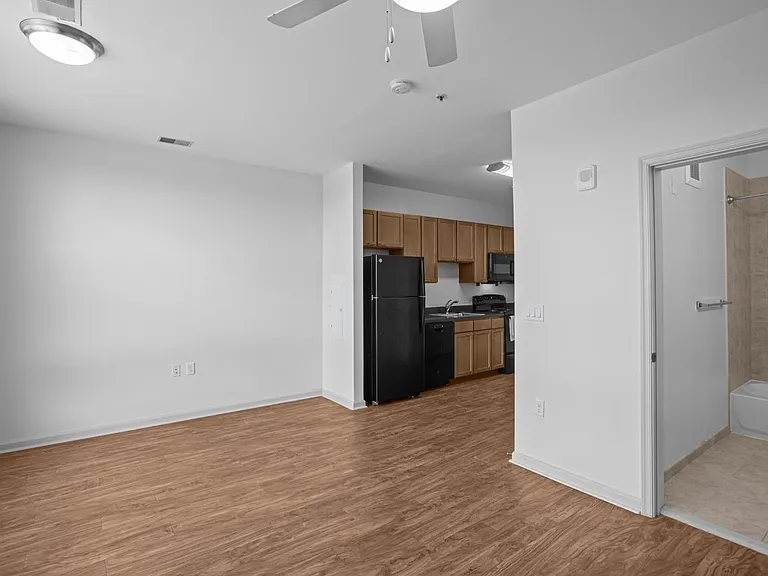 Gilliam Place — Photo 2