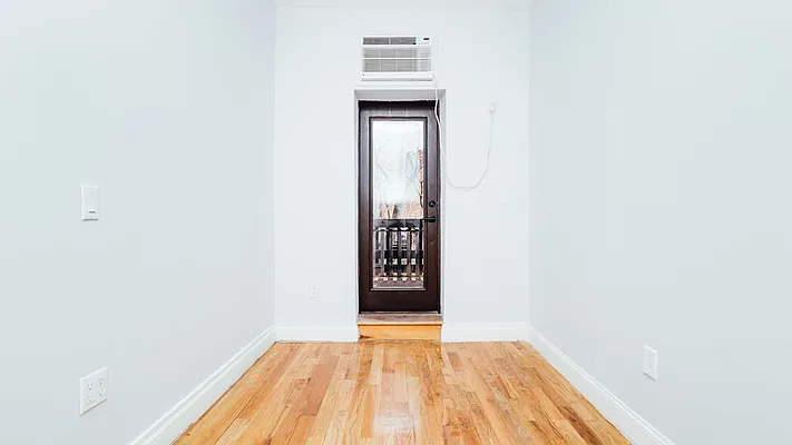 Rented by Nooklyn NYC LLC | media 47