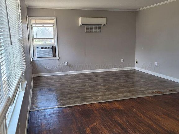 2nd image of 604 NW 6th St