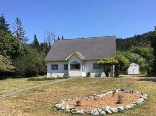 2518 Port Orford Loop Rd, Port Orford, OR 97465
