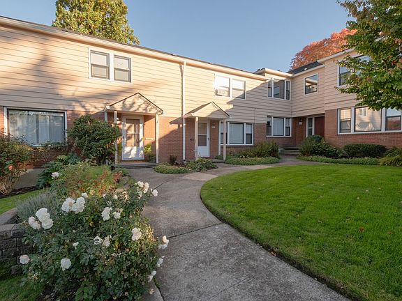 4th image of 2370 NW Pettygrove St #317