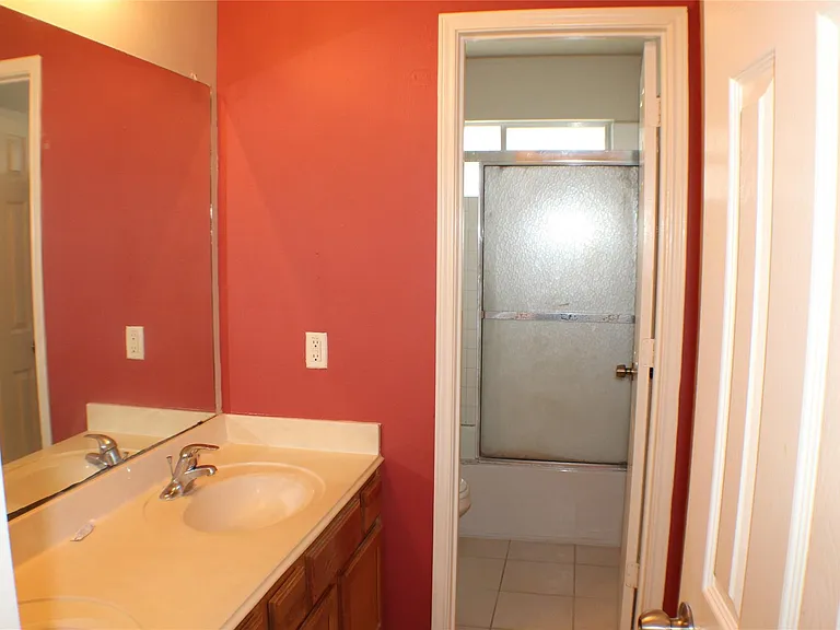 12231 Ashford Park Dr — Photo 36