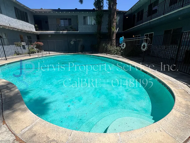 Community pool