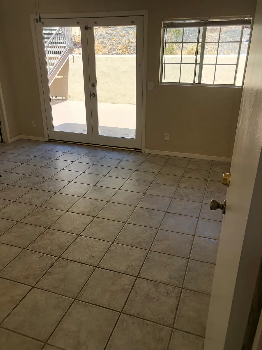 Building Photo - 4915-17 Clearview Way