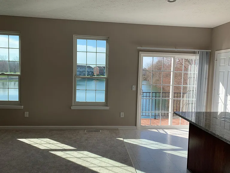 5565 Trammel Ct — Photo 10