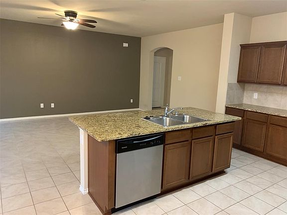 3rd image of 2312 San Marcos Dr