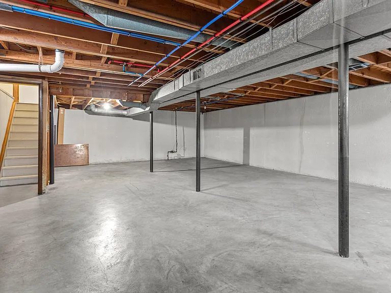 14580 Ford Ave — Photo 26