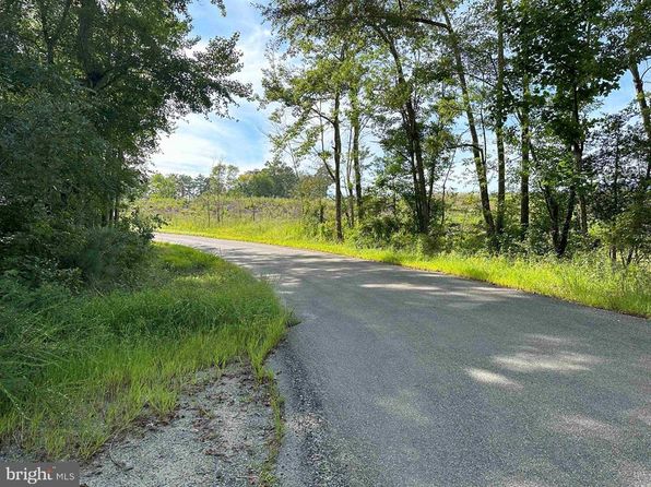 Hustle Rd, Hustle, VA 22476