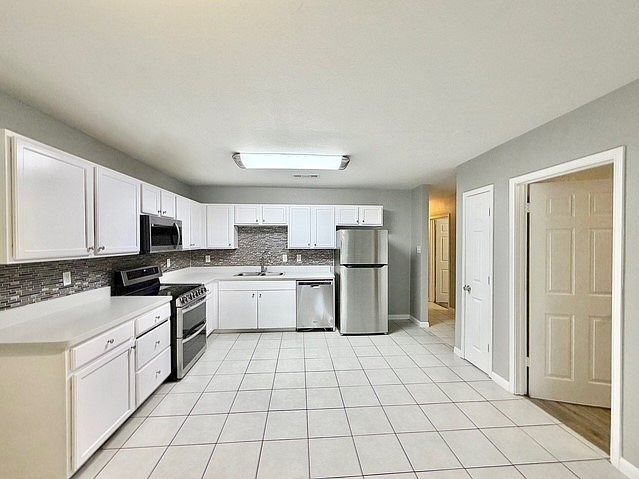 1st image of 4340 Forest Point Dr