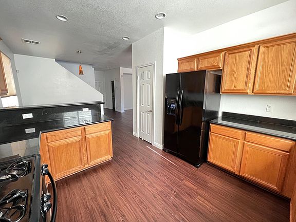 3rd image of 9087 Toast Ave