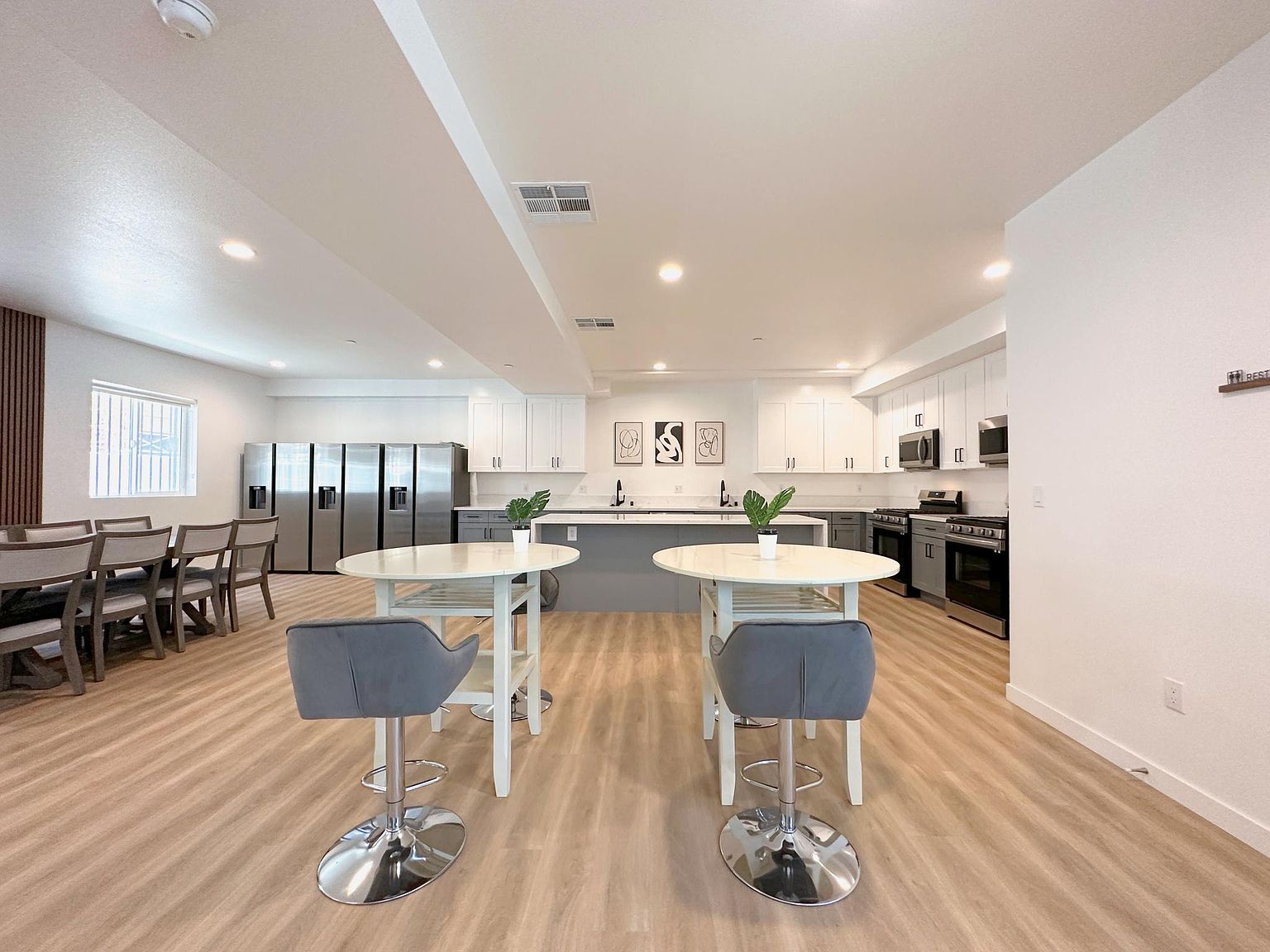 1654 W 35th St Private room at 1729 W Adams Blvd, Los Angeles, CA