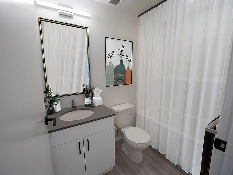 1755 Henderson Hwy — Photo 6
