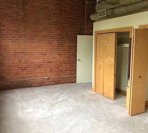 3rd image of 14522 E Jefferson Ave #114W