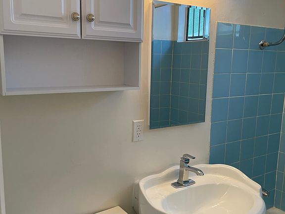 4th image of 5618 Clara St #1/2