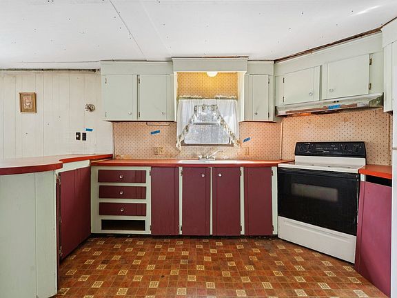 3rd image of 67 Periwinkle Drive
