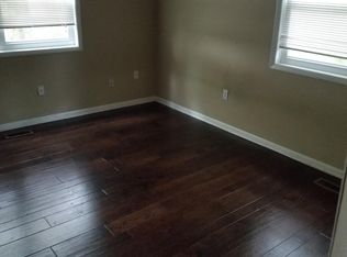 210 Ballentine St APT B, Fuquay Varina, NC 27526