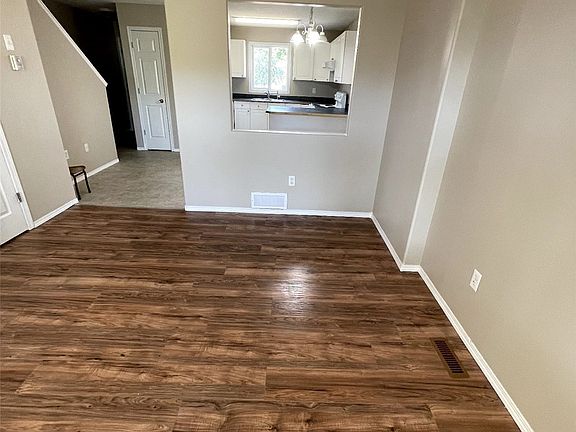 4th image of 1154 Retallack Street