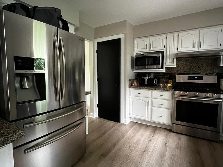 1006 NW Maple St — Photo 5