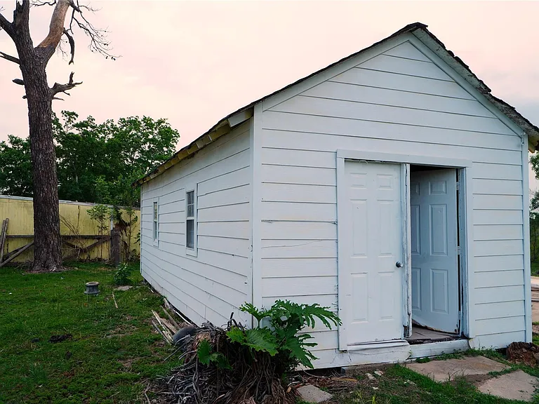 24206 Longenbaugh Rd — Photo 36