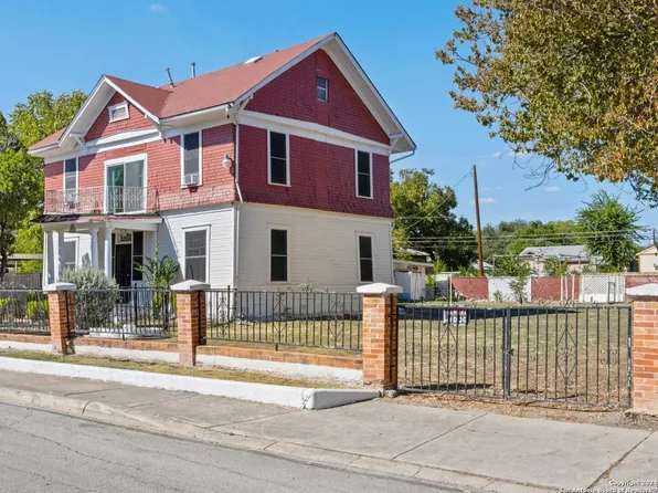 1315 ALAMETOS, San Antonio, TX 78201