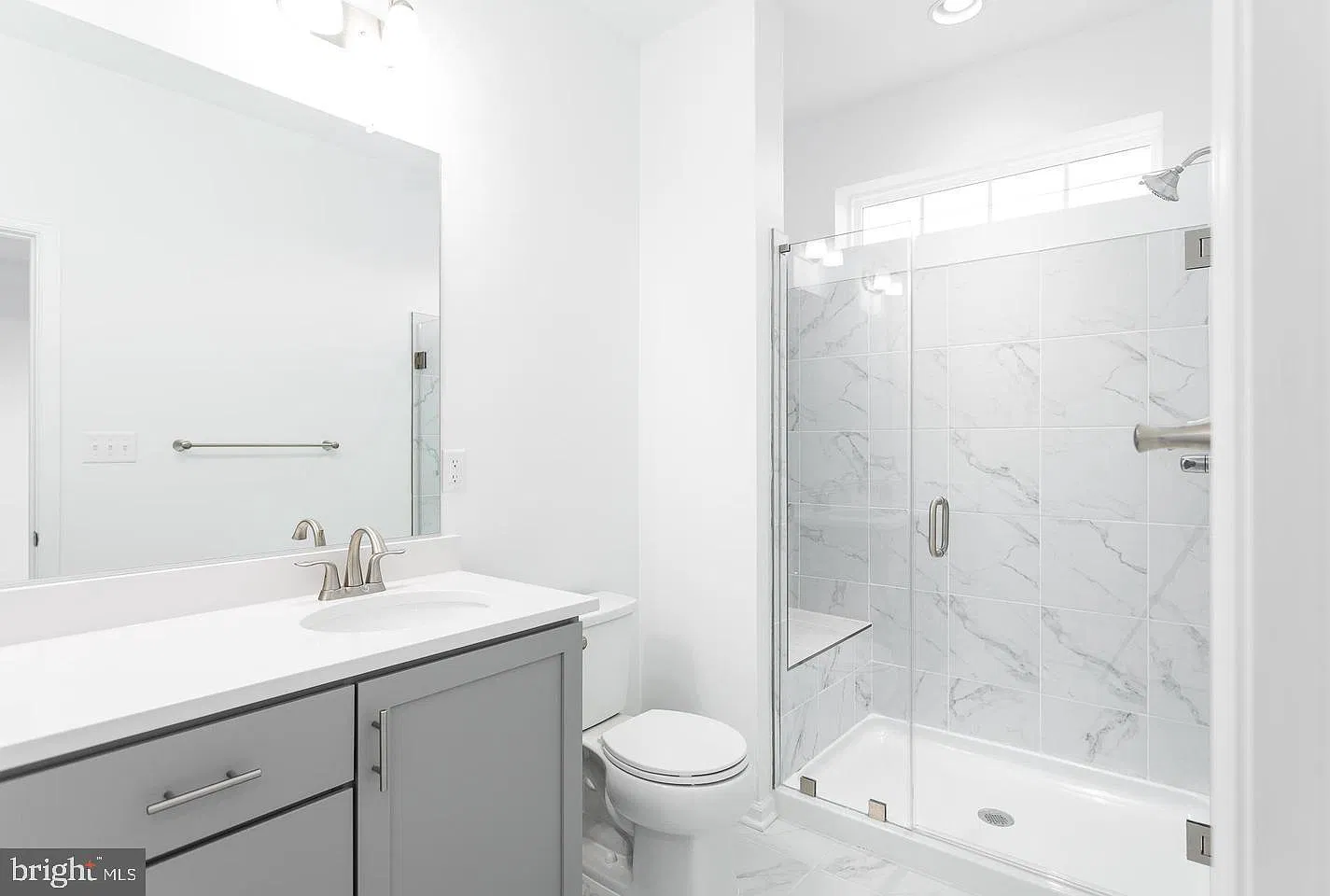 3 bed, 1928 sqft, $2,500 — Photo 3
