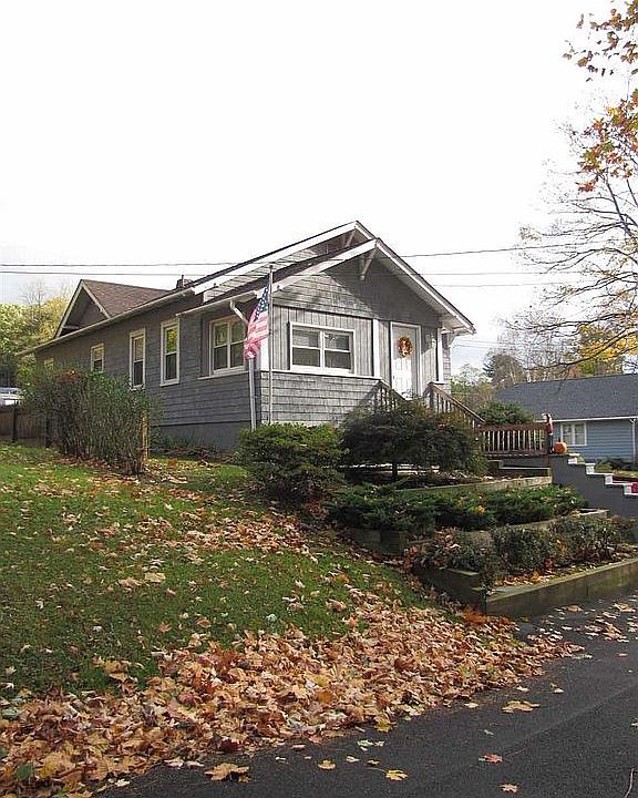 1st image of 206 William St