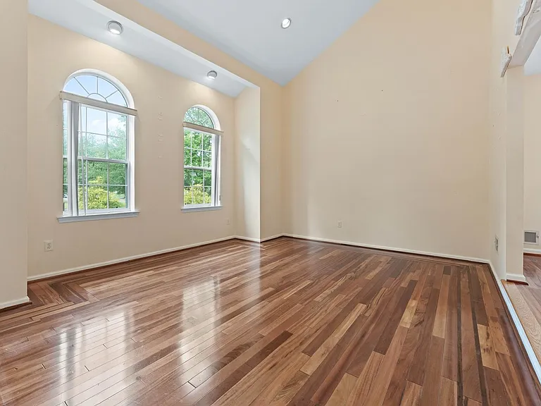 1 Gaelic Ct — Photo 18