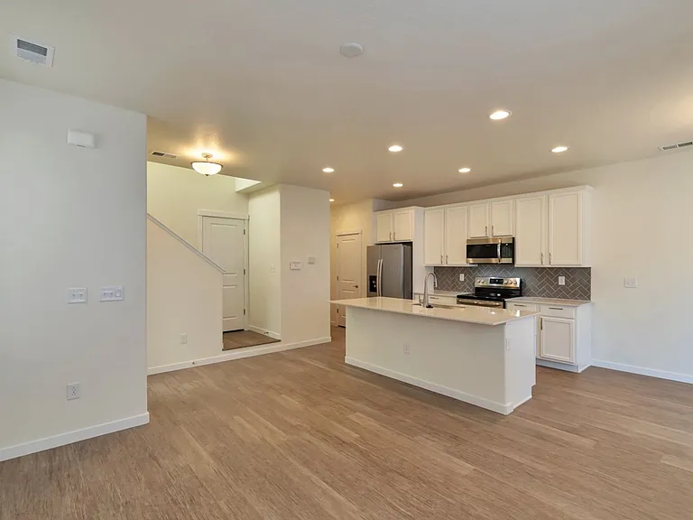 9679 Albion Ln — Photo 11