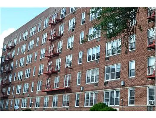 Sold by Douglas Elliman | media 25