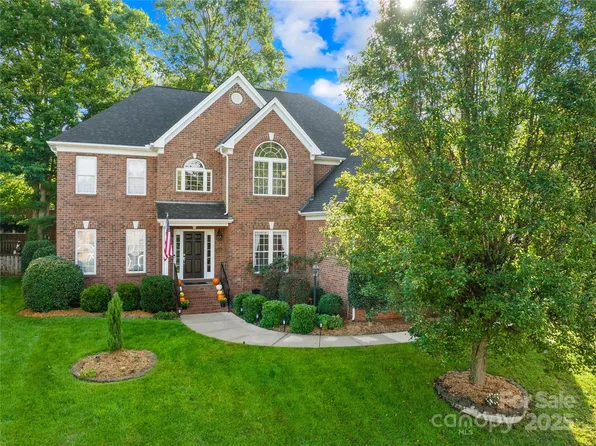 18937 Southport Dr, Cornelius, NC 28031