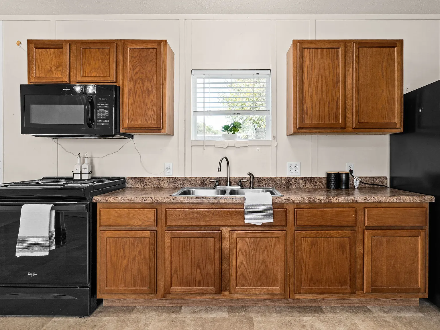 2 bed, 896 sqft, $1,100 — Photo 4