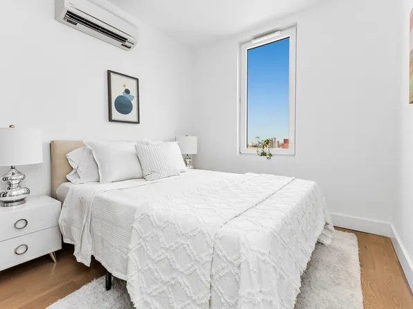 288 4th Avenue image 5 of 14