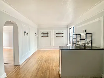 225 Bennett Avenue